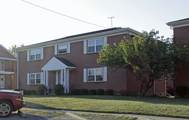 Deer Park Apartments in Cincinnati, OH - Building Photo - Building Photo