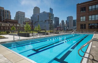 700 N La Salle Dr, Unit 2308 in Chicago, IL - Building Photo