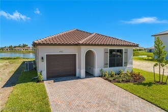 5763 Agostino Way in Ave Maria, FL - Foto de edificio - Building Photo