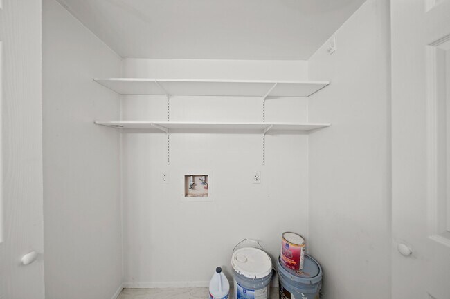 11650 Village Pl Dr in Houston, TX - Building Photo - Building Photo