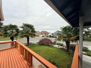 27840 25th Dr S in Federal Way, WA - Foto de edificio - Building Photo