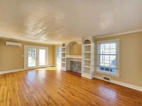 74 Manetta Rd in Asheville, NC - Building Photo - Building Photo