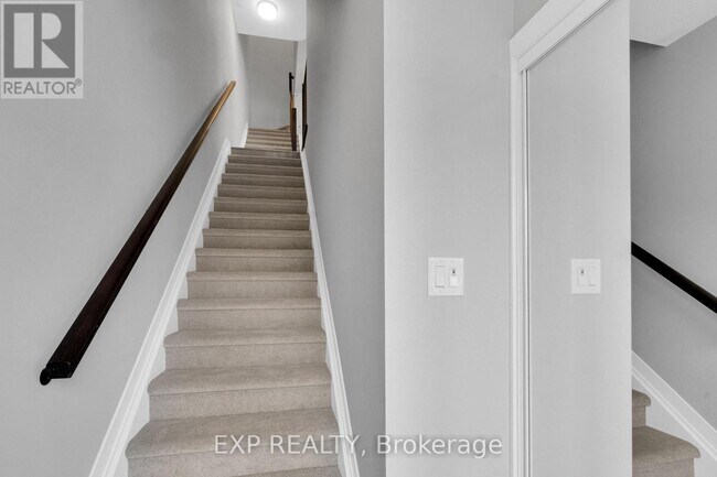 912 Lillian Freiman Private in Ottawa, ON - Building Photo - Building Photo