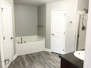 113 Strike Eagle Dr in Crestview, FL - Building Photo - Building Photo