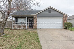 2940 Mimosa Ave in Springdale, AR - Building Photo