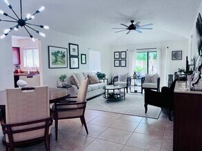 1128 Park Green Pl in Winter Park, FL - Building Photo - Building Photo