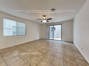 1373 S Ponderosa Dr in Gilbert, AZ - Foto de edificio - Building Photo