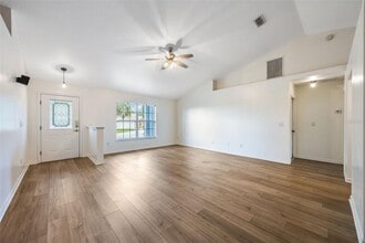9611 Saragossa St in Clermont, FL - Building Photo - Building Photo