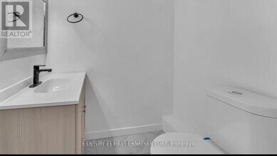 413 Main St S in South Huron, ON - Building Photo - Building Photo