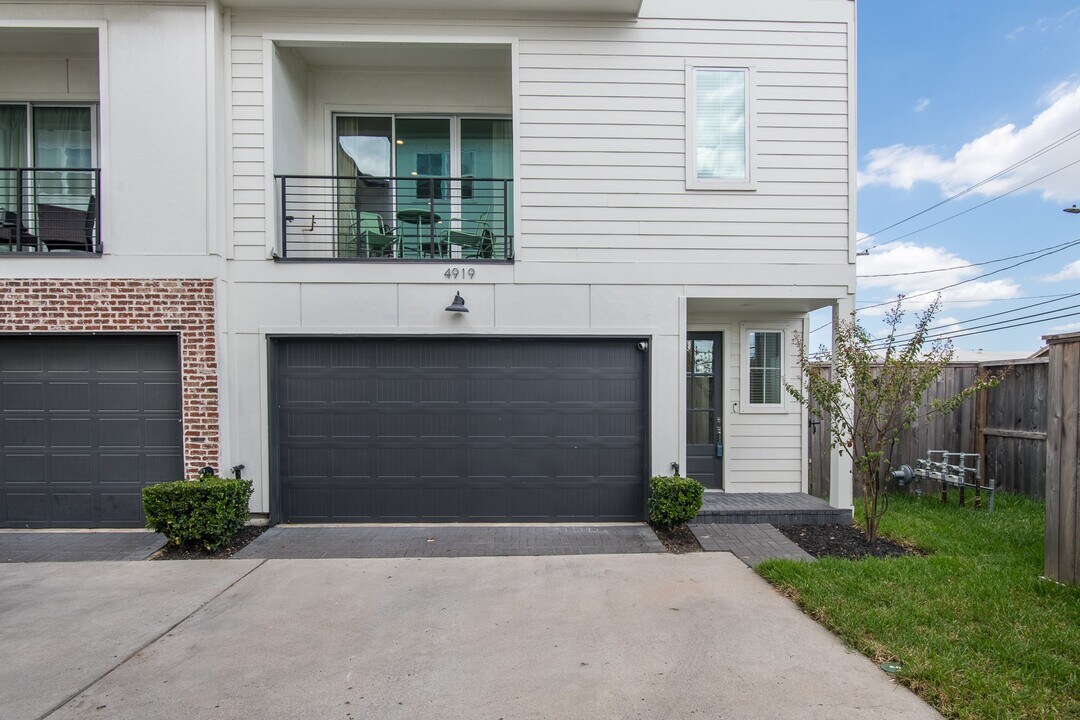 4919 Avenue J in Houston, TX - Building Photo