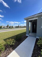 2602 Angel Fls Dr in Davenport, FL - Foto de edificio - Building Photo
