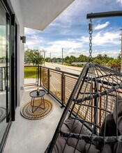 2750 Griffin Rd, Unit SI ID1521817P in Fort Lauderdale, FL - Building Photo - Building Photo