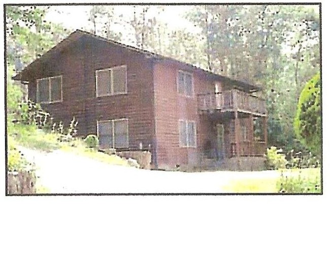 73 W Wolfcreek Rd in Lakemont, GA - Building Photo - Building Photo