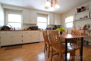52 Hobson St, Unit 2 in Boston, MA - Building Photo