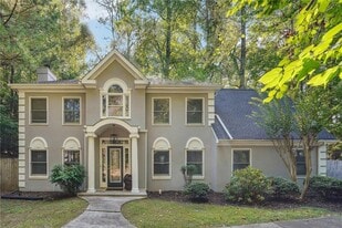 515 Spring Gate Ln in Alpharetta, GA - Building Photo