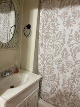 261 1/2 Elm St in Marion, OH - Building Photo - Building Photo