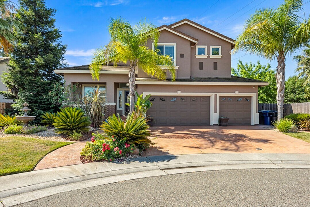 9448 Pournelle Ct in Sacramento, CA - Building Photo