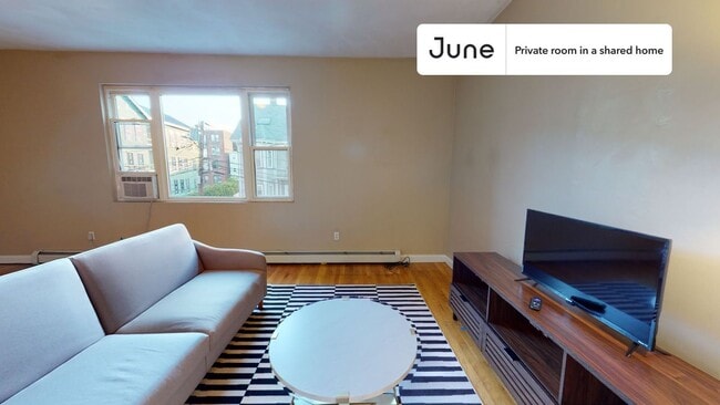 Room in Shared 4 bed/1.5 bath home, Unit C in Boston, MA - Building Photo - Building Photo