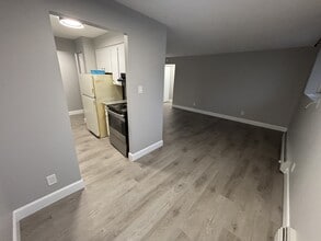 99 Westwood Dr in Kitchener, ON - Building Photo - Building Photo