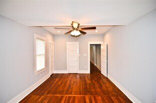 1905 Stevens St in Houston, TX - Building Photo