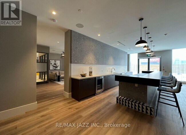 2545 Simcoe St N in Oshawa, ON - Building Photo - Building Photo