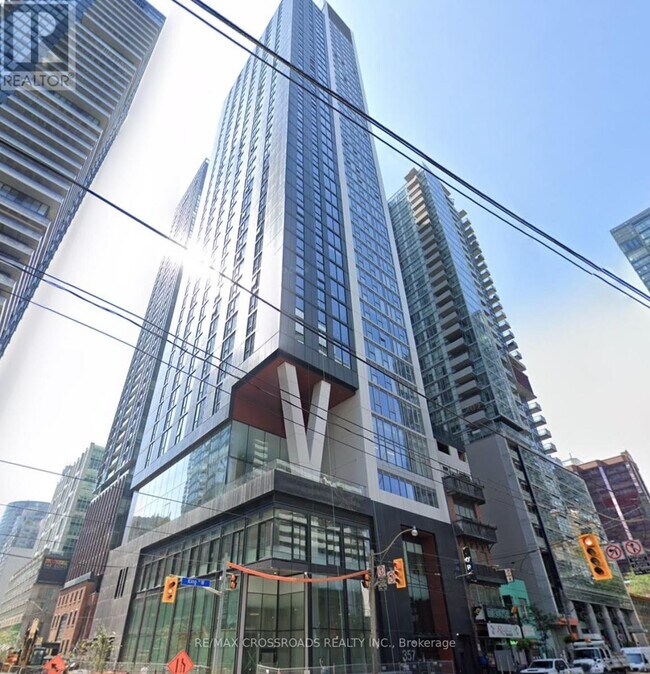 357-4357 King St W in Toronto, ON - Building Photo - Building Photo