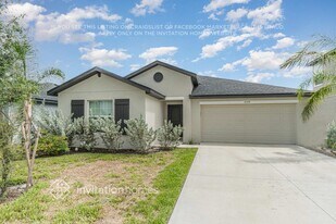 4244 Palatina Way in North Fort Myers, FL - Building Photo