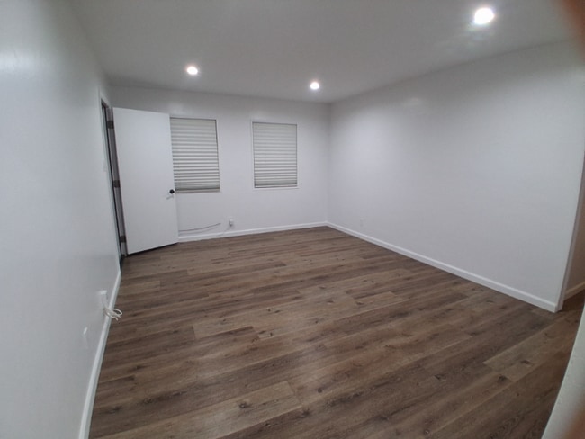 18517 Towne Ave in Carson, CA - Building Photo - Building Photo