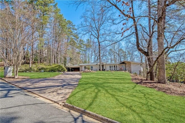 5259 Vernon Springs Trail NW in Atlanta, GA - Building Photo - Building Photo
