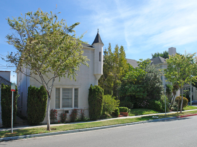 9355 W Olympic Blvd in Beverly Hills, CA - Building Photo - Building Photo