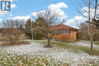 82 Millen Rd in Hamilton, ON - Building Photo - Building Photo