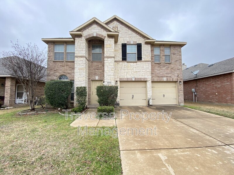 8841 Noontide Dr in Fort Worth, TX - Building Photo