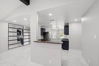 9811 North St in Rosharon, TX - Building Photo - Building Photo