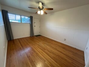 4781 73rd St in La Mesa, CA - Foto de edificio - Building Photo