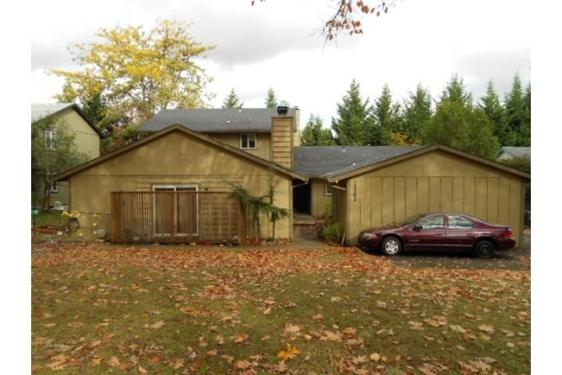 12285 SW Longhorn Ln in Beaverton, OR - Building Photo