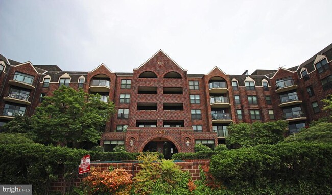 property at 2100 Lee Hwy