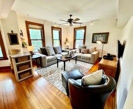 179 Caroline St, Unit A in Saratoga Springs, NY - Building Photo - Building Photo