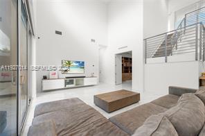 7455 NW 103rd Pl in Doral, FL - Building Photo - Building Photo