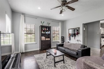 3122 Molly Dr in Huntsville, TX - Building Photo - Building Photo