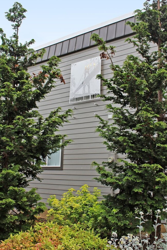 9222 N Lombard St in Portland, OR - Building Photo - Building Photo