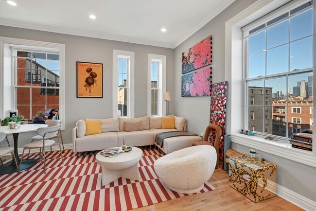 1015 Grand St in Hoboken, NJ - Building Photo - Building Photo