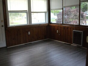 316 Highland Ave in East Syracuse, NY - Foto de edificio - Building Photo