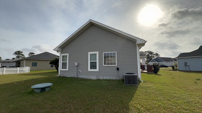 124 Farmstead Place in Maple Hill, NC - Building Photo - Building Photo