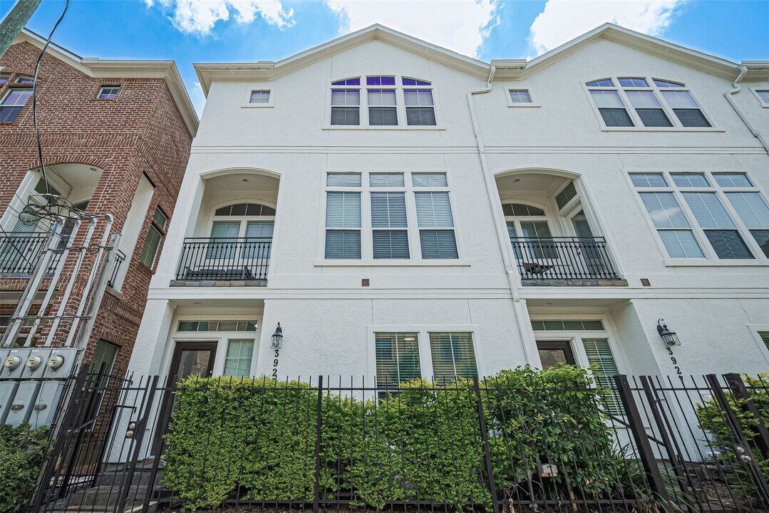 3925 Floyd St in Houston, TX - Building Photo