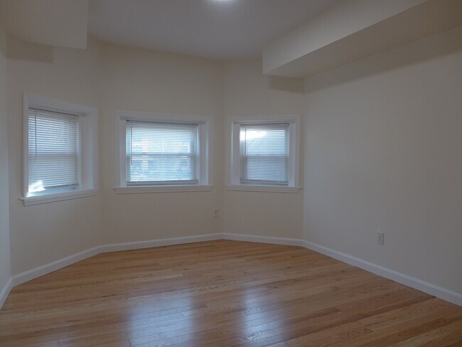 20 Leamington Rd, Unit 6