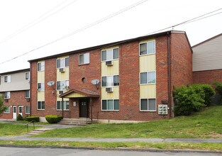 Woodbury Apartments in Middletown, CT - Building Photo - Building Photo