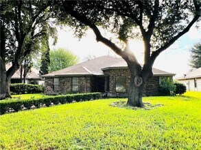 7 S Cynthia St in McAllen, TX - Building Photo - Building Photo