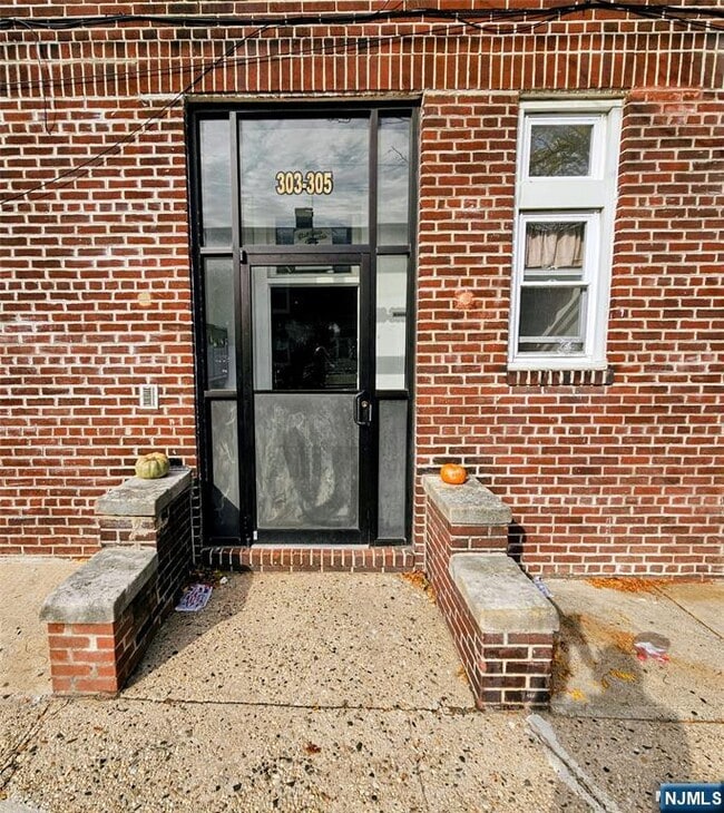 32-34-34 Halstead St in Kearny, NJ - Building Photo - Building Photo