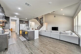 1005 Tropeana Ln in Hutto, TX - Building Photo - Building Photo