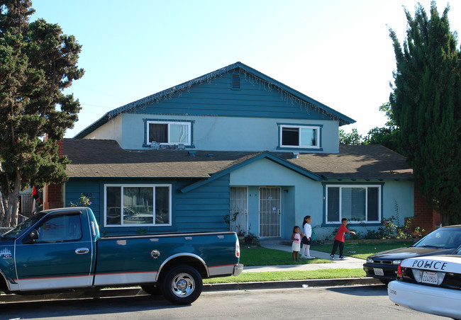 240 Campbell Way in Oxnard, CA - Foto de edificio - Building Photo